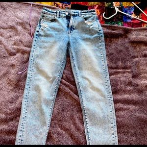 American eagle skinny jeans, light blue.